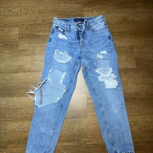 Aeropostale Mom Jean Women's Size 2 Blue Mid Rise 5-Pocket‎ Faded Distressed